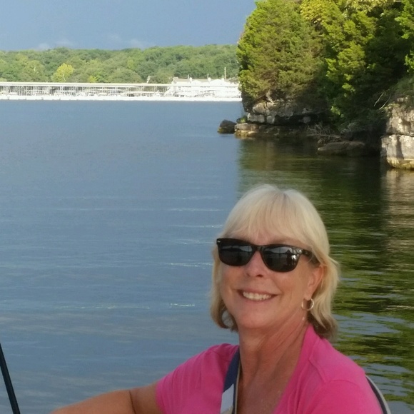 Meet your Posher, Cheryl - Picture 1 of 1